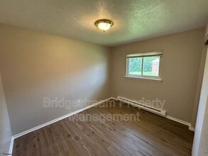 4570 Waynedale Cir in Dayton, OH - Building Photo - Building Photo
