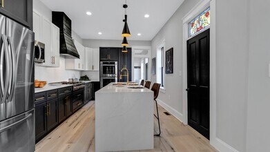 2613 Fleet St in Baltimore, MD - Building Photo - Building Photo