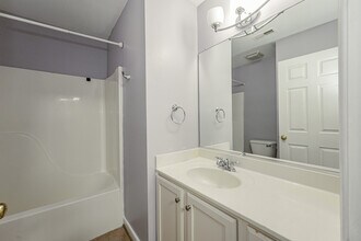 1401 Olde Sage Ct in Glen Allen, VA - Foto de edificio - Building Photo