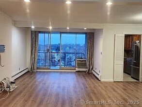 65 Glenbrook Rd, Unit APT 6B in Stamford, CT - Building Photo - Building Photo