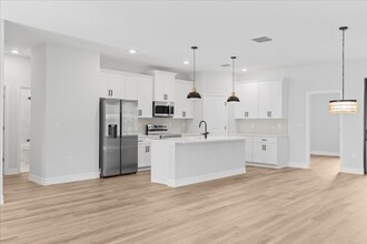 2732 Mather Ln in North Port, FL - Building Photo - Building Photo