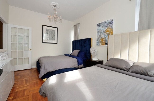 350 E 79th St in New York, NY - Building Photo - Building Photo