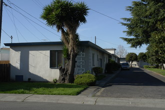 14817 Bancroft Ave in San Leandro, CA - Building Photo - Building Photo