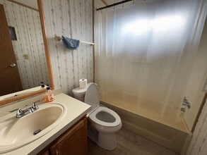 5 Division St in Reed Point, MT - Building Photo - Building Photo