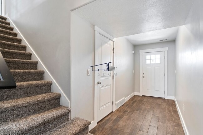 6471 Aspen Ln in South Weber, UT - Building Photo - Building Photo