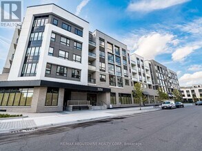 3250 Carding Mill Trail in Oakville, ON - Building Photo - Building Photo