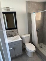 13990 NE 20th Ct in North Miami Beach, FL - Building Photo