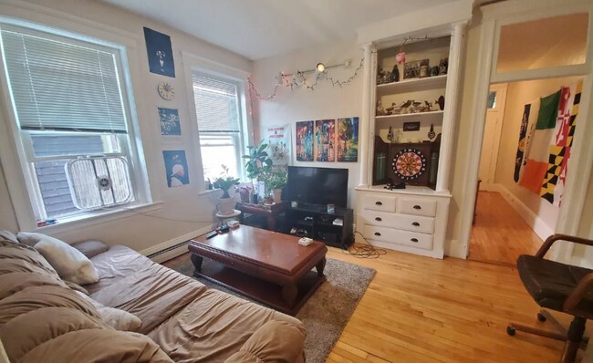 283 Brookline St, Unit 3R