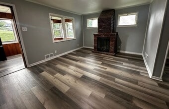 229 E Fairview Ave in South Bend, IN - Building Photo - Building Photo