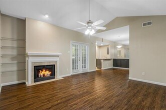 8601 Park Ln in Dallas, TX - Building Photo - Building Photo
