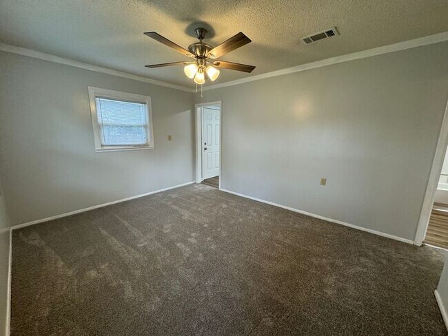 3197 US-29 in Gonzalez, FL - Building Photo - Building Photo