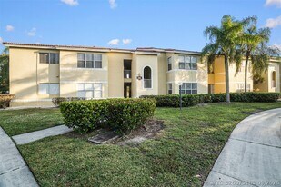 12730 Vista Isles Dr in Plantation, FL - Building Photo