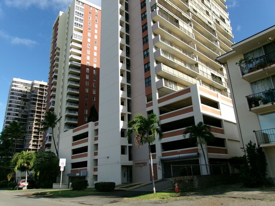 2754 Kuilei St in Honolulu, HI - Building Photo