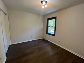 2028 Lindbergh Blvd in Springfield, IL - Building Photo - Building Photo