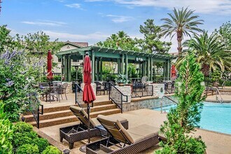 8737 Red Brook Dr in Las Vegas, NV - Building Photo - Building Photo