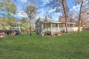 107 Lazy Trail in Montgomery, TX - Building Photo