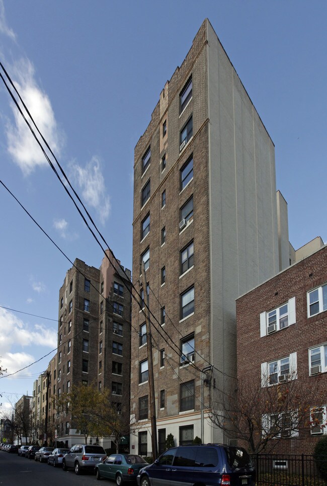 Gothic Towers in Jersey City, NJ - Building Photo - Building Photo