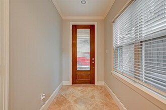 2906 Leeland St in Houston, TX - Building Photo - Building Photo