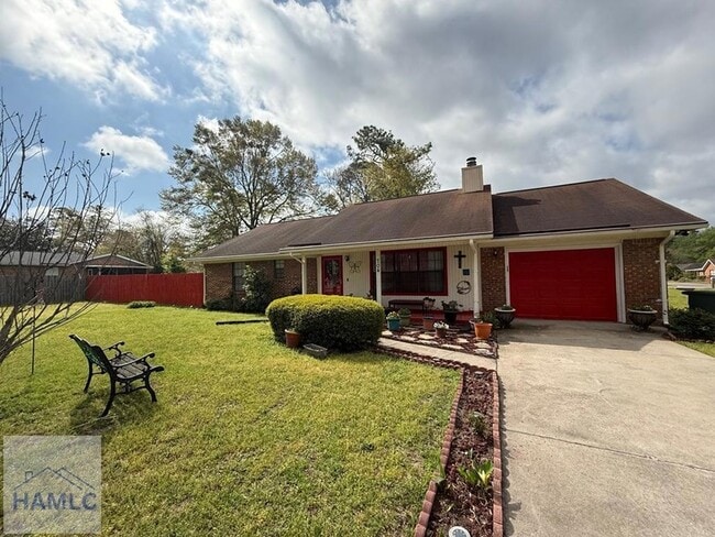 704 Olive St in Hinesville, GA - Building Photo - Building Photo