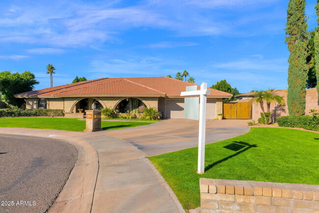 property at 426 E Carol Ann Way