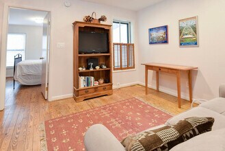 1127 Independence Ave SE in Washington, DC - Building Photo - Building Photo