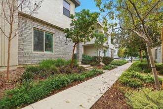 155 Spectacle in Irvine, CA - Building Photo - Building Photo