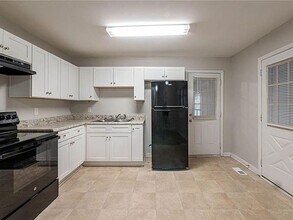 1410 Willow Dr in Riverdale, GA - Building Photo - Building Photo