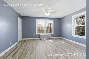 327 Parkland Pl SE in Washington, DC - Building Photo
