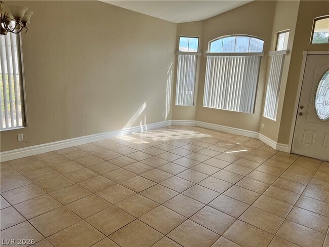 5705 Cliff Point in Las Vegas, NV - Building Photo - Building Photo