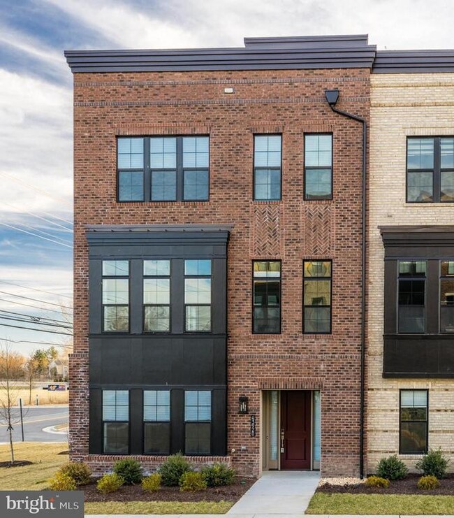 property at 43920 Ludwell Farm Square