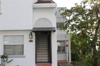 4772 NW 97th Pl in Doral, FL - Building Photo - Building Photo