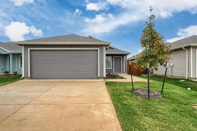 4040 Equestrian Dr in Aubrey, TX - Building Photo - Building Photo