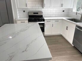 4128 W Toluca Lake Ave in Burbank, CA - Building Photo