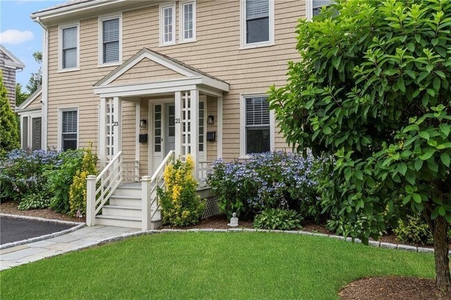 23 Pell St in Newport, RI - Building Photo - Building Photo
