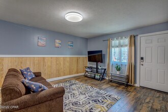 172 Robin Ln in Panama City Beach, FL - Foto de edificio - Building Photo