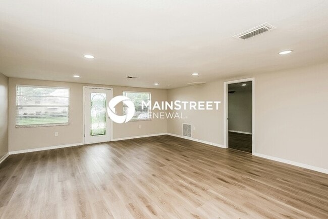 3914 Pensdale Dr in Port Richey, FL - Building Photo - Building Photo