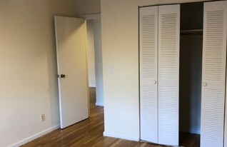 240 Babcock St, Unit 33 in Brookline, MA - Building Photo