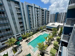 3025 W 16th Ave in Hialeah, FL - Building Photo - Building Photo