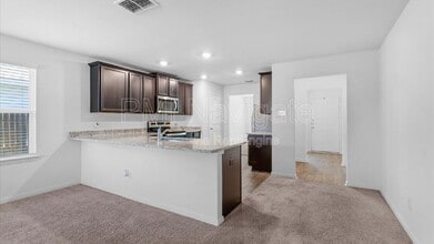 11737 Davalos Ln in San Antonio, TX - Building Photo - Building Photo