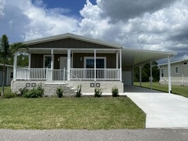 34669 Ballyhoo Dr in Zephyrhills, FL - Building Photo