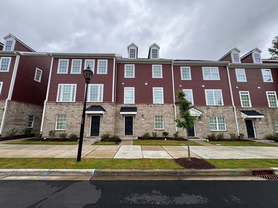 215 Colvard Farms Rd in Durham, NC - Building Photo