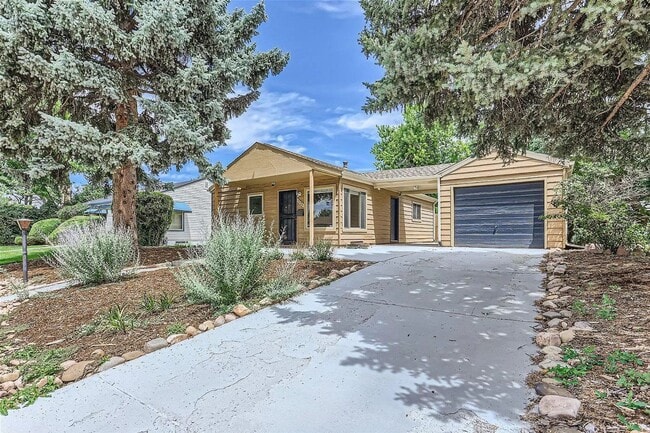 property at 3226 S Holly St