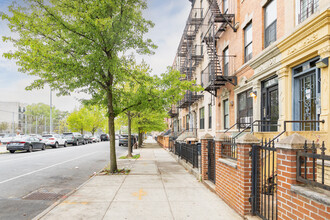 2161 Pacific Street in Brooklyn, NY - Foto de edificio - Building Photo