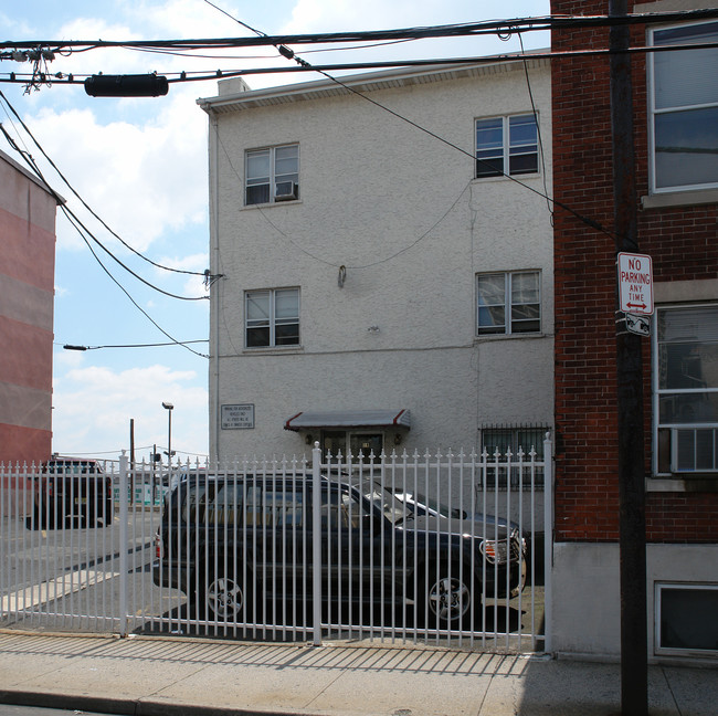 18 Union St in Newark, NJ - Foto de edificio - Building Photo