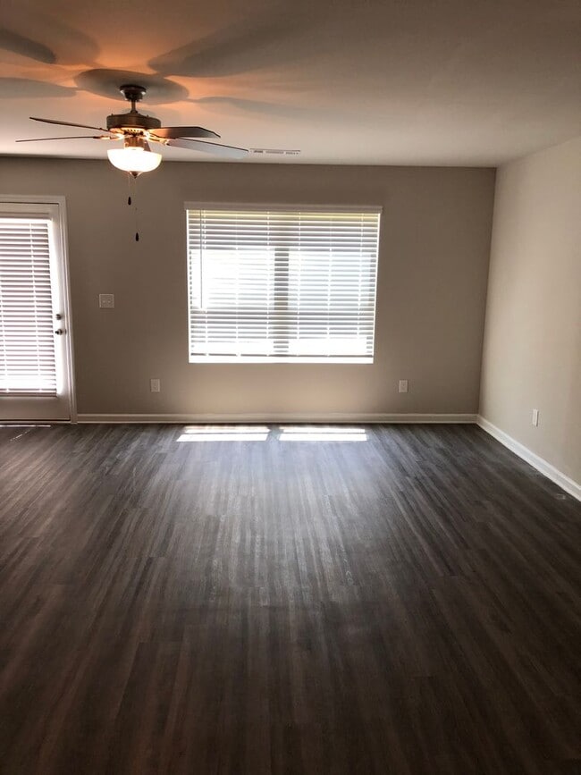 70 Autumn Way in Covington, GA - Building Photo - Building Photo