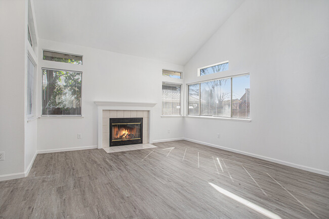 390 Zachary Dr in Vacaville, CA - Building Photo - Building Photo