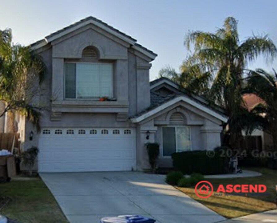 10119 Cobblestone Ave in Bakersfield, CA - Building Photo
