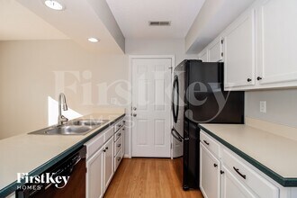 2071 Saponi Village Ct in Winston-Salem, NC - Building Photo - Building Photo