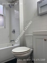256 Dwight St in Jersey City, NJ - Building Photo - Building Photo