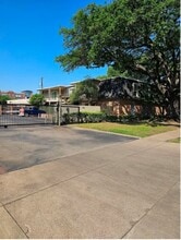 5303 Fleetwood Oaks Ave, Unit #278 in Dallas, TX - Building Photo - Building Photo